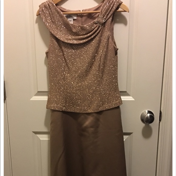 Perfect for weddings, prom or elegant event - Picture 2 of 3